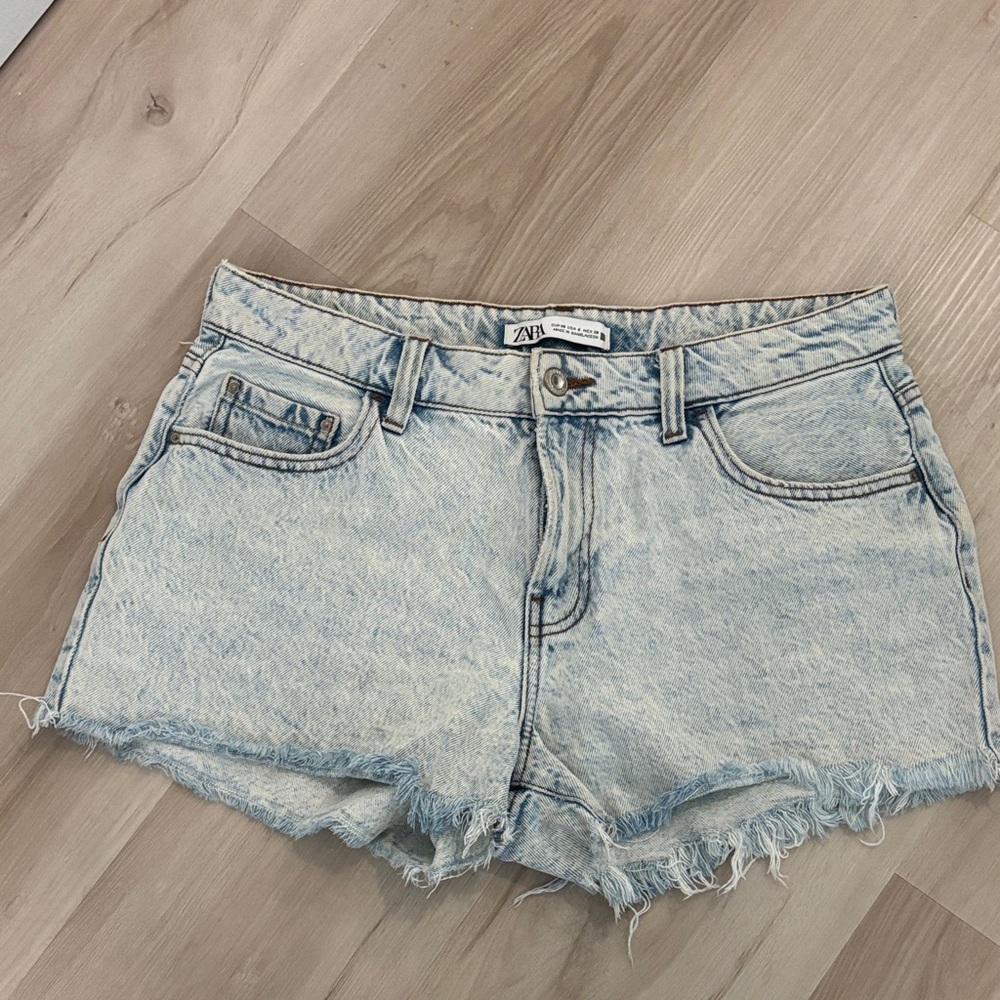 Zara feminine denim cut out Shorts Sz 6